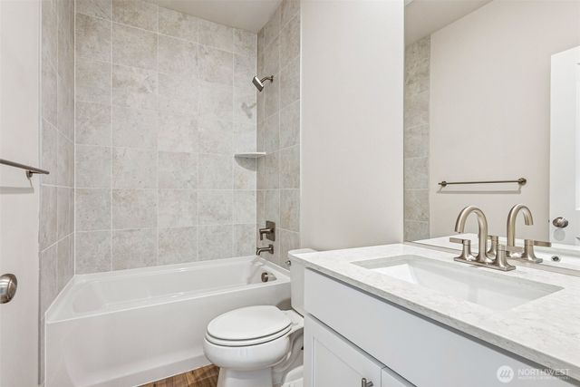 2043 NE Norseman Way, Poulsbo, WA 98370