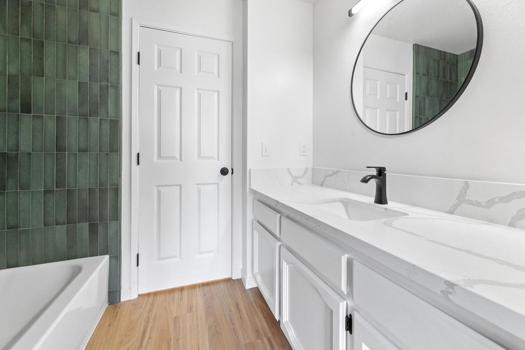 Image 19 of property listing at 41763 Horseshoe Way, Coarsegold, CA 93614