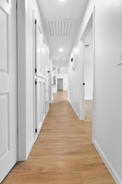 Image 20 of property listing at 41763 Horseshoe Way, Coarsegold, CA 93614