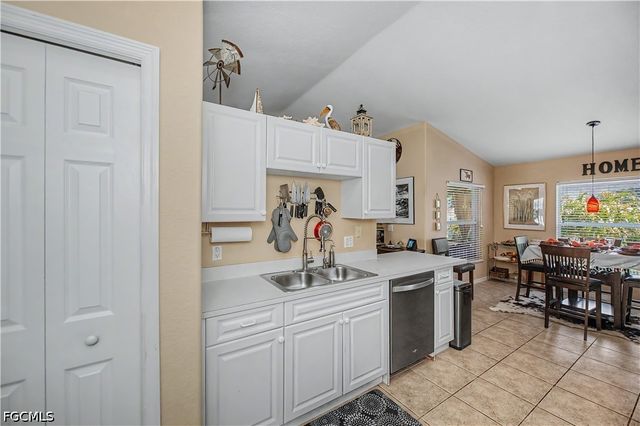 905 NE 17th ST, Cape Coral, FL 33909