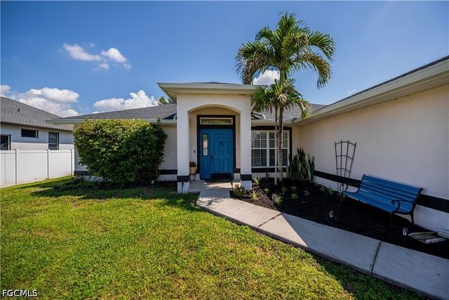 905 NE 17th ST, Cape Coral, FL 33909