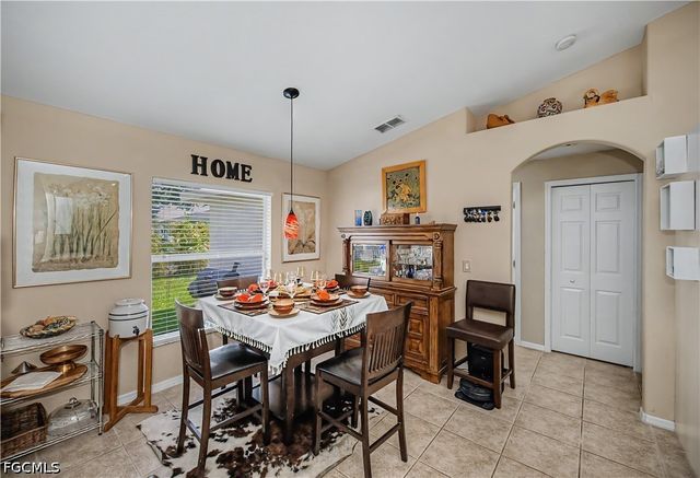 905 NE 17th ST, Cape Coral, FL 33909