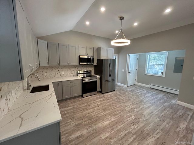 135 Gale Road upstairs, Mongaup Valley, NY 12762