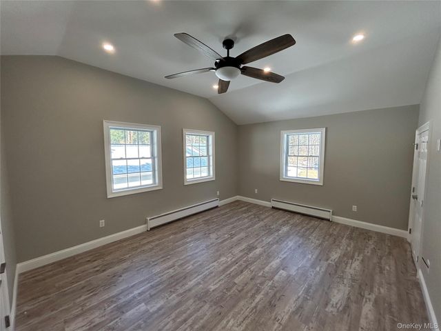 135 Gale Road upstairs, Mongaup Valley, NY 12762