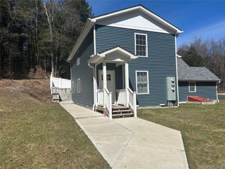 135 Gale Road upstairs, Mongaup Valley, NY 12762