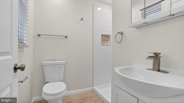 7922 CRAIN HWY S, Glen Burnie, MD 21061