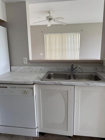 631 WASHINGTON PALM LOOP, Davenport, FL 33897