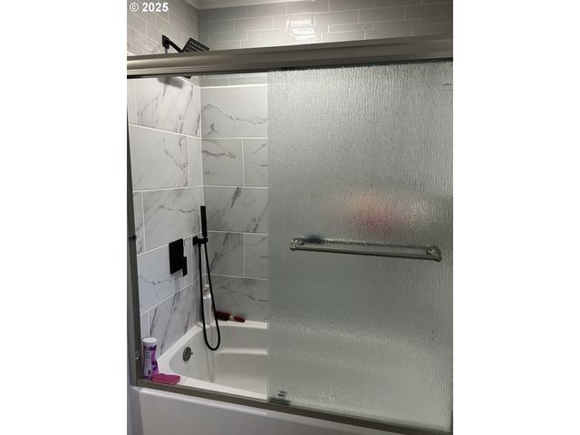 1508 E 12TH St, The Dalles, OR 97058