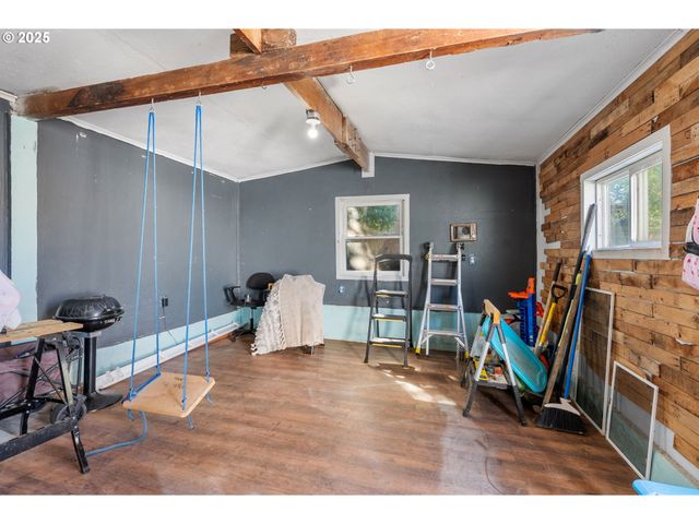 1508 E 12TH St, The Dalles, OR 97058