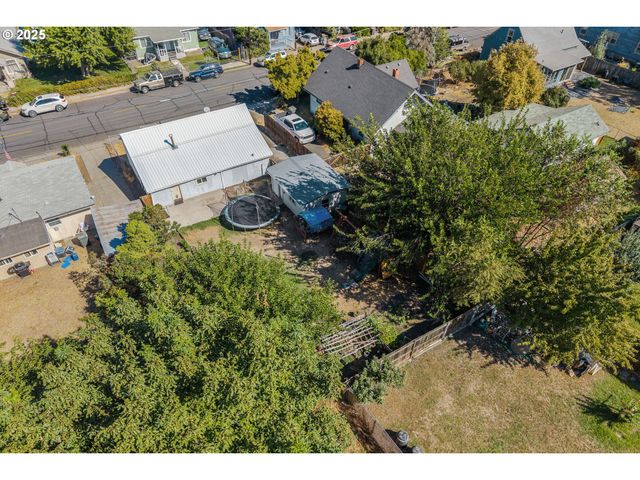 1508 E 12TH St, The Dalles, OR 97058