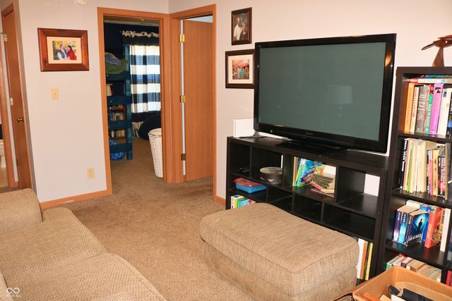 5698 N Bluegrass Circle, Lafayette, IN 47905