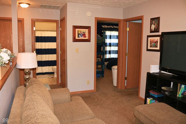 5698 N Bluegrass Circle, Lafayette, IN 47905