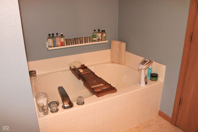 5698 N Bluegrass Circle, Lafayette, IN 47905