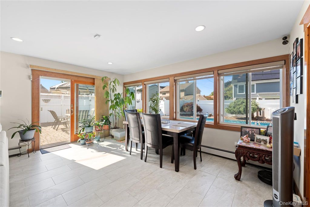 27 Eden Lane, Levittown, NY 11756 — photo 4