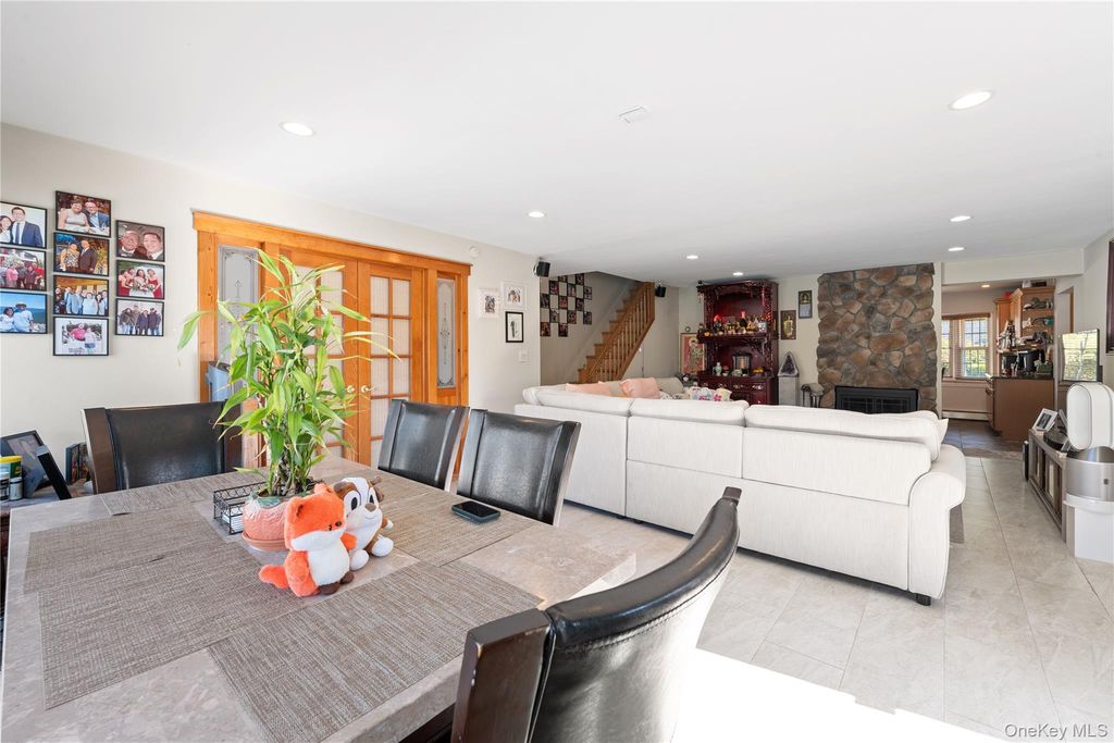 27 Eden Lane, Levittown, NY 11756 — photo 5