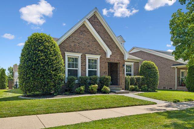 5003 Clover Meadows Dr, Franklin, TN 37067