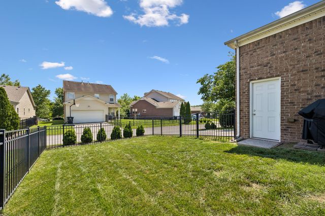 5003 Clover Meadows Dr, Franklin, TN 37067