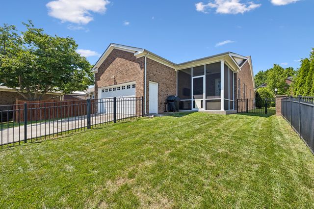5003 Clover Meadows Dr, Franklin, TN 37067