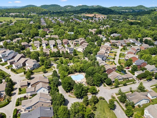 5003 Clover Meadows Dr, Franklin, TN 37067