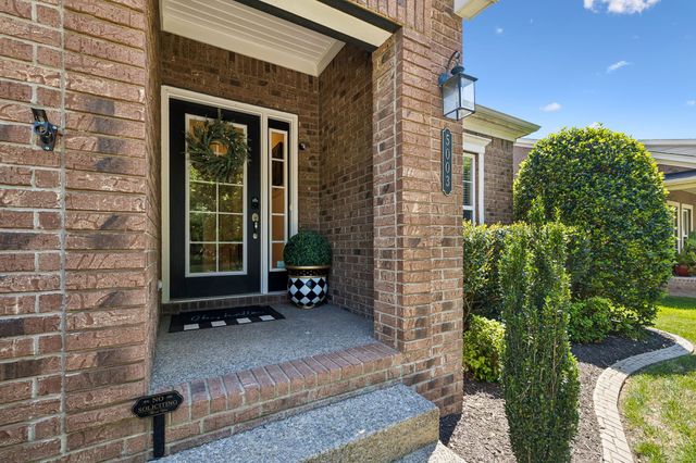 5003 Clover Meadows Dr, Franklin, TN 37067
