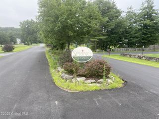 48 Spring Landing Boulevard, Brunswick, NY 12198
