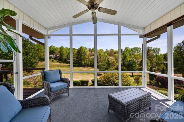 108 Fairway Knoll Drive 108, Hendersonville, NC 28739