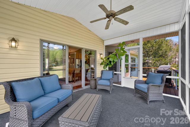 108 Fairway Knoll Drive 108, Hendersonville, NC 28739