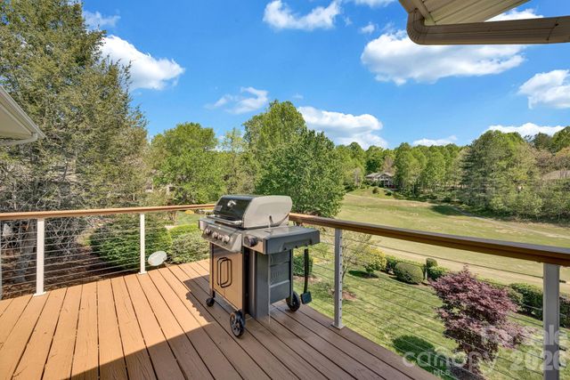 108 Fairway Knoll Drive 108, Hendersonville, NC 28739