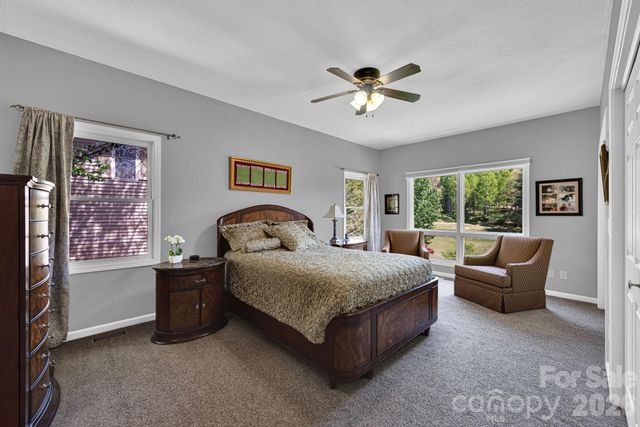 108 Fairway Knoll Drive 108, Hendersonville, NC 28739