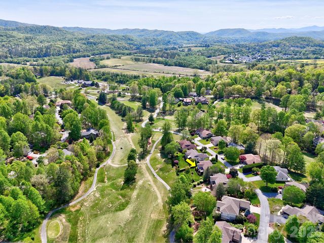 108 Fairway Knoll Drive 108, Hendersonville, NC 28739