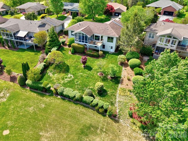 108 Fairway Knoll Drive 108, Hendersonville, NC 28739