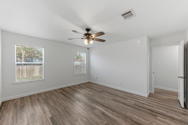 9706 Holly Springs DR, Austin, TX 78748