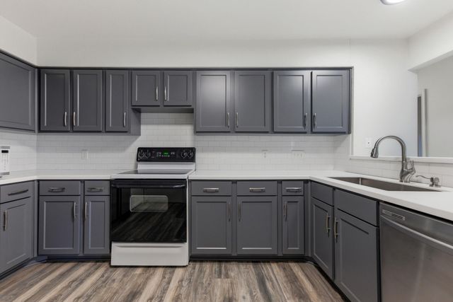 9706 Holly Springs DR, Austin, TX 78748