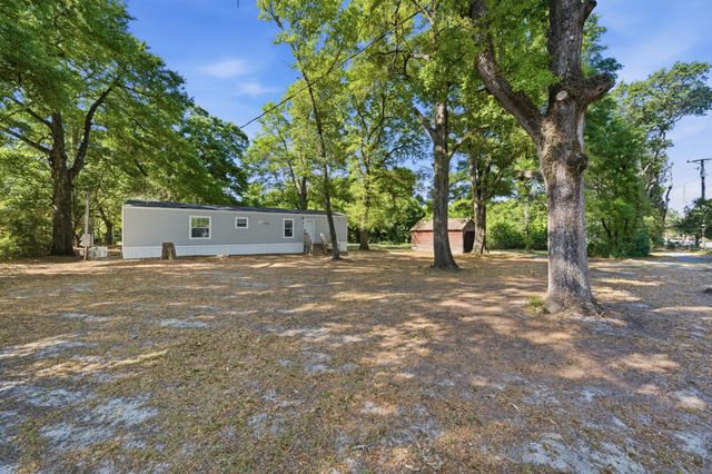 293 Walnut Street, Salley, SC 29137