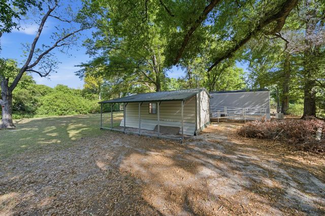 293 Walnut Street, Salley, SC 29137