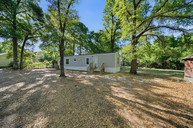 293 Walnut Street, Salley, SC 29137