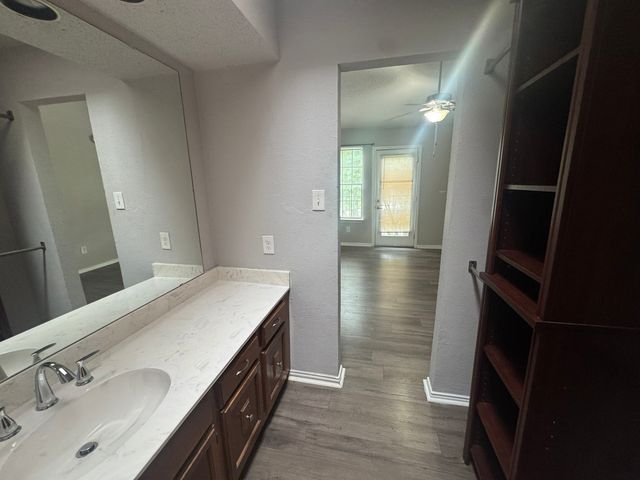 3635 Garden Brook Drive 14400, Farmers Branch, TX 75234