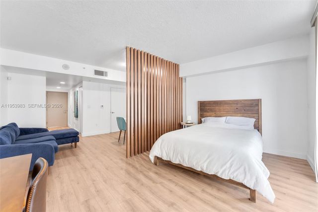 1750 N Bayshore Dr 1407, Miami, FL 33132