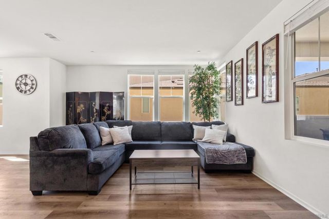 5301 Calle Rockfish 98, San Diego, CA 92154