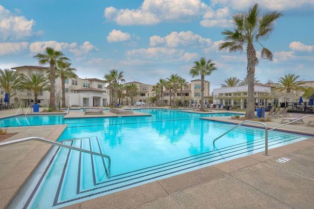 5301 Calle Rockfish 98, San Diego, CA 92154