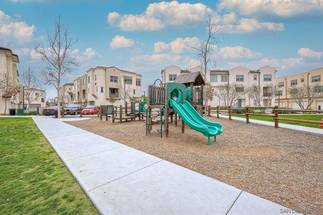 5301 Calle Rockfish 98, San Diego, CA 92154