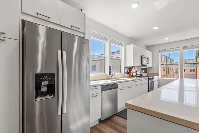 5301 Calle Rockfish 98, San Diego, CA 92154