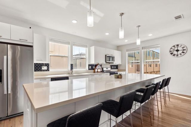 5301 Calle Rockfish 98, San Diego, CA 92154