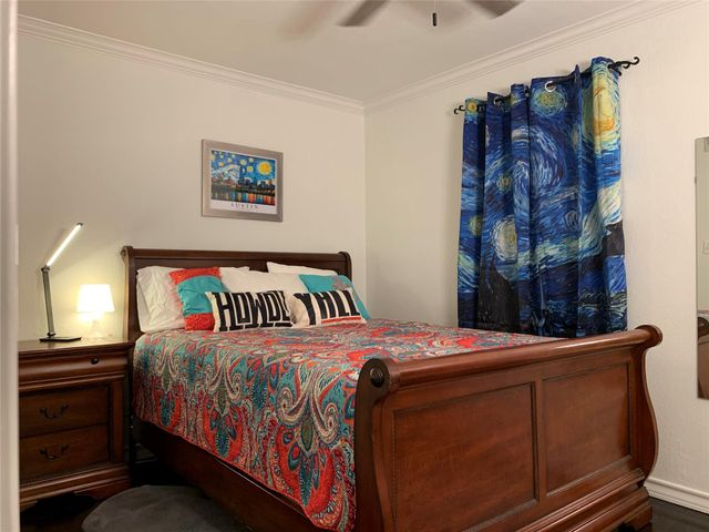 407 E 45th ST 116, Austin, TX 78751