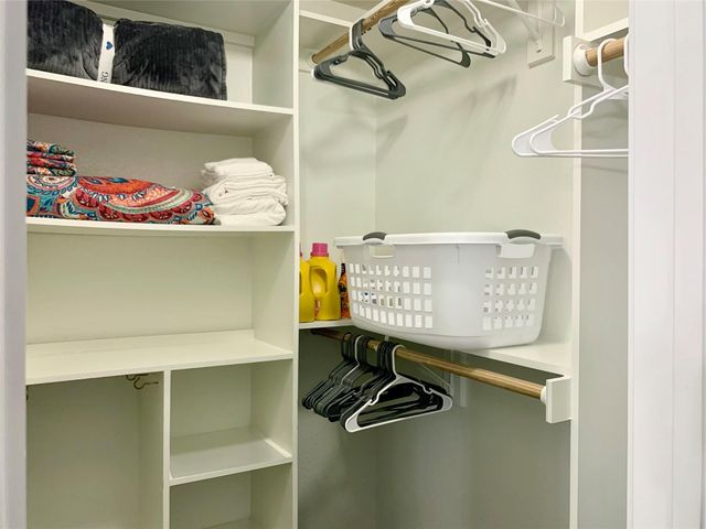 407 E 45th ST 116, Austin, TX 78751