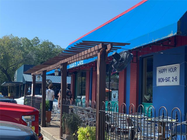 407 E 45th ST 116, Austin, TX 78751