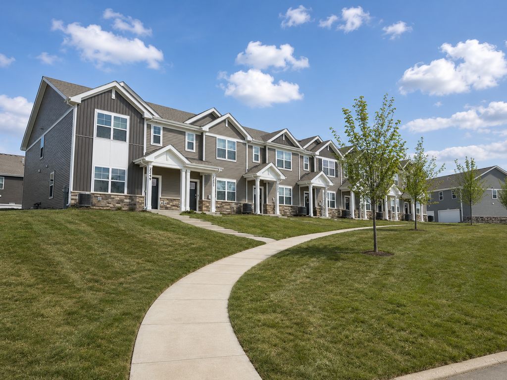 2255 Riesling Road, Oswego, IL 60543