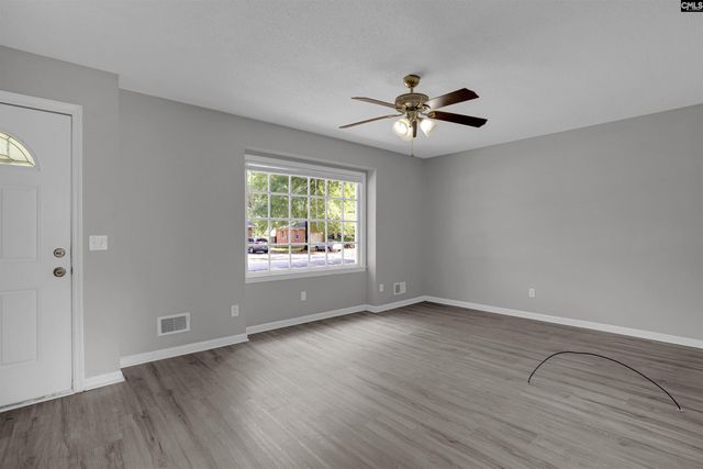 402 Ravenscroft Road, West Columbia, SC 29172