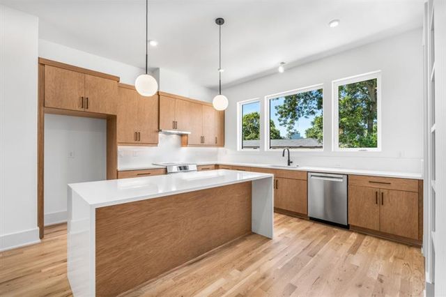 404 Linden Avenue NE 17, Atlanta, GA 30308