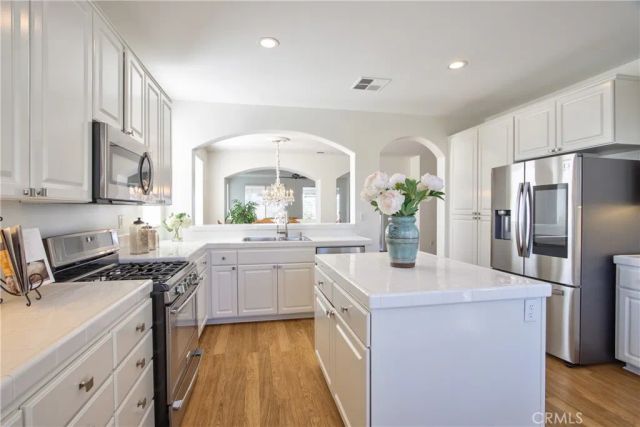 39531 Sierra Madre, Murrieta, CA 92563